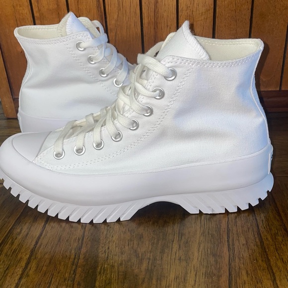 SOLD NEW CONVERSE CHUCK TAYLOR ALL STAR WHITE SIZE 9 .WOMEN 7 MENS - Picture 8 of 16